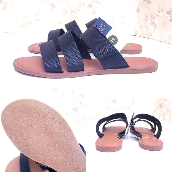 NWT UNIVERSAL THREAD BLACK SAMMI SANDALS - Picture 3 of 3